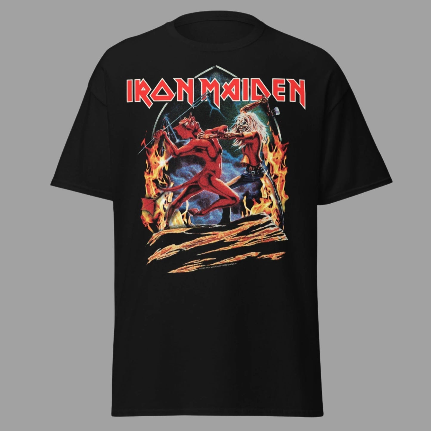 Iron Maiden - Run To The Hills Jumbo Print T-Shirt Black